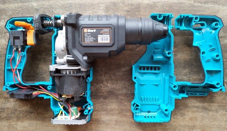 Перфоратор BORT BHD-21Li-BL